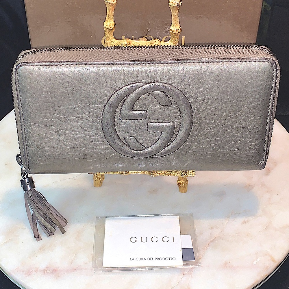 GUCCI SOHO METALLIC BEIGE LEATHER ZIP AROUND WALLET LEATHER TASSEL PULL
